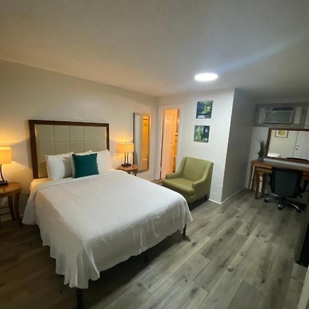 American Inn Пенсакола Экстерьер фото